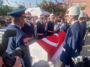 ŞEHİDİMİZ SİMAV’DA DUALAR EŞLİĞİNDE TOPRAĞA VERİLDİ