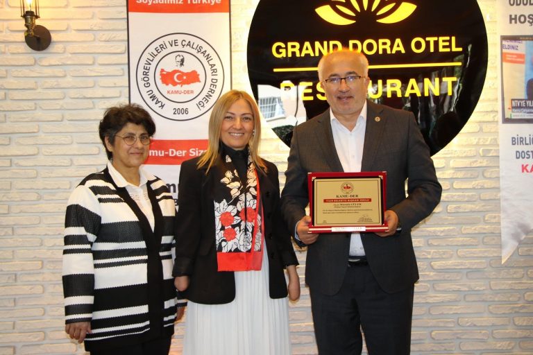 Mustafa Güler Yılın İlçe Belediye Başkanı