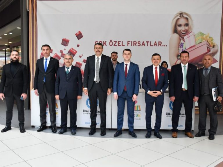 Kütahya’da Çocuklara Kitap Şenliği
