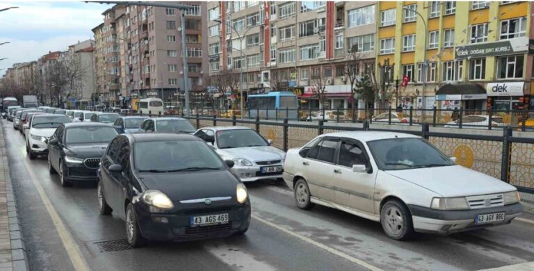 KÜTAHYA’DA NÜFUS 570 BİN, ARAÇ 284 BİN